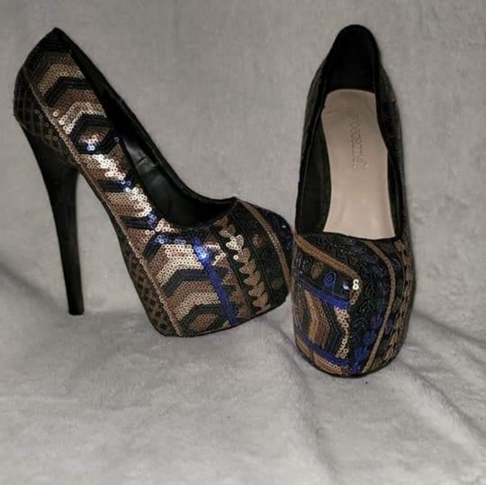 Jamaican-me-jealous platform heel